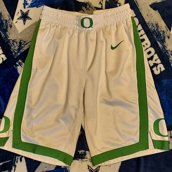 Oregon Ducks Nike shorts Size M - Picture 1 of 3
